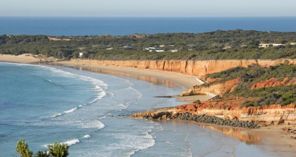 usingsmarttechnology | Point Roadknight Beach: Family-Friendly Beach near Anglesea